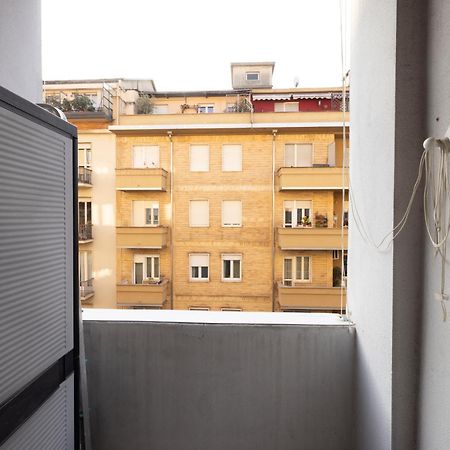 Tra Porta Susa E Piazza Statuto -Cortile Interno- Turín Exterior foto